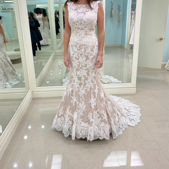 Wedding dress